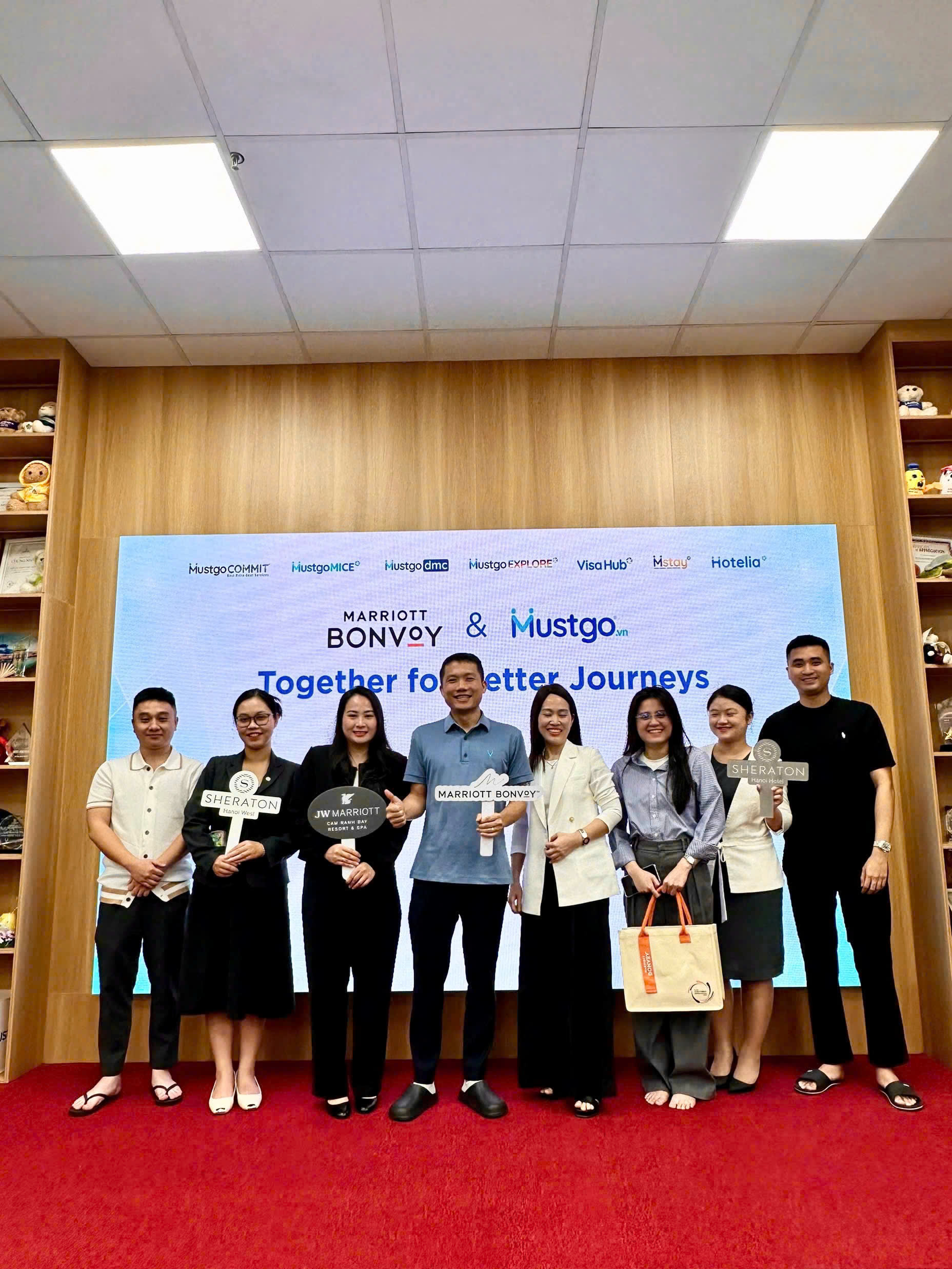 Marriott International sang thăm trụ sở Mustgo, khẳng định mối quan hệ hợp tác bền vững