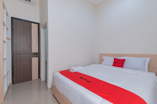 RedDoorz Near Csb Mall Cirebon #5