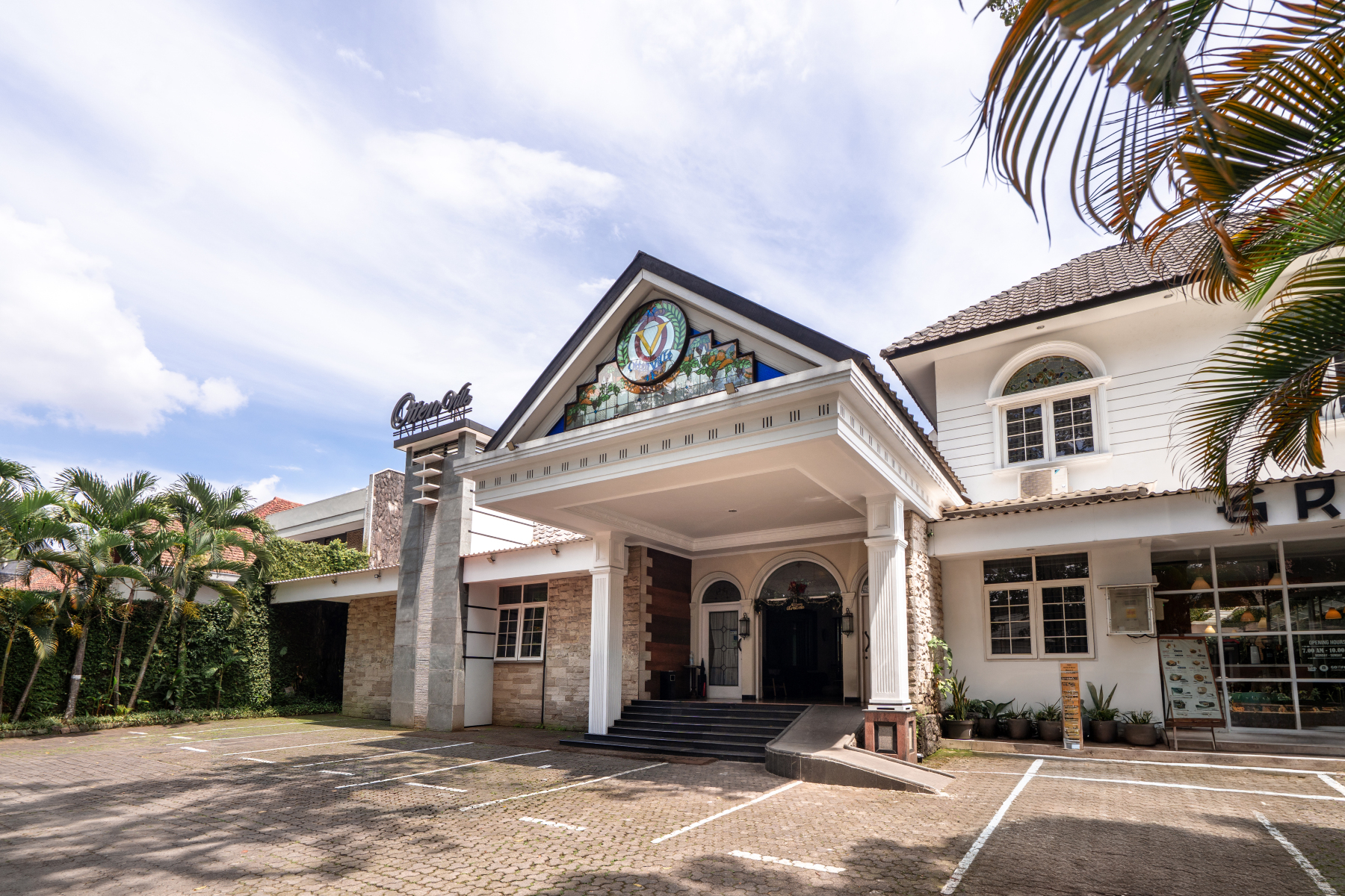 Rehat at Ottenville Boutique Hotel