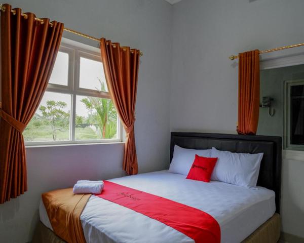 RedDoorz @ City Park Medoho Semarang
