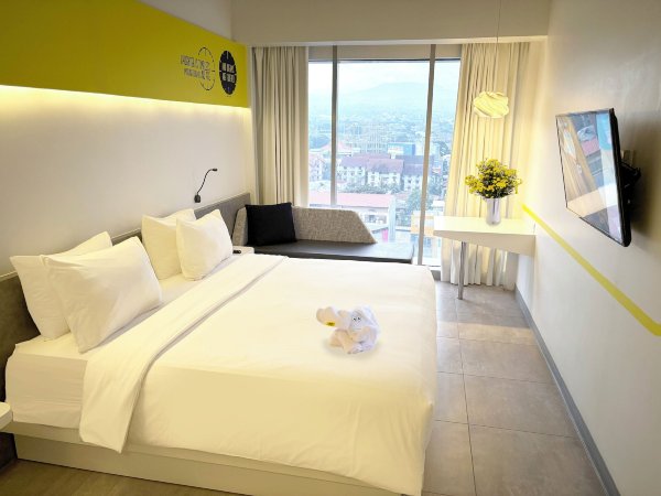 Yello Hotel Paskal Bandung