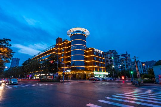 Amber hotel
