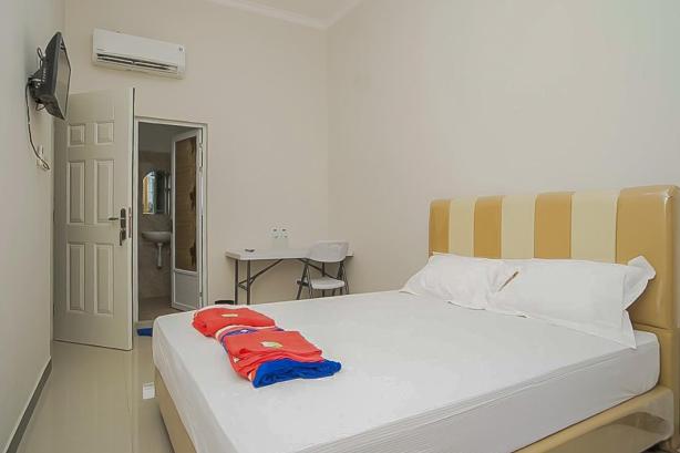 Waringin Guest House Tegal Mitra RedDoorz