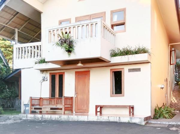 Villa d'Oasis 2 Puncak Mitra RedDoorz #5