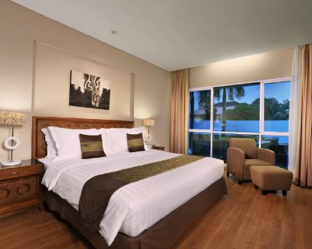 Aston Tanjung City Hotel