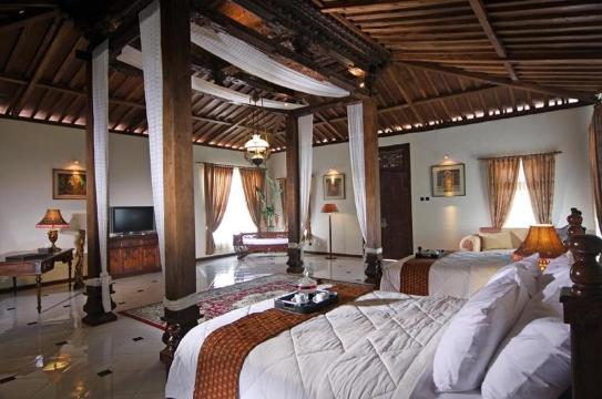 Joglo Plawang Villa & Resort