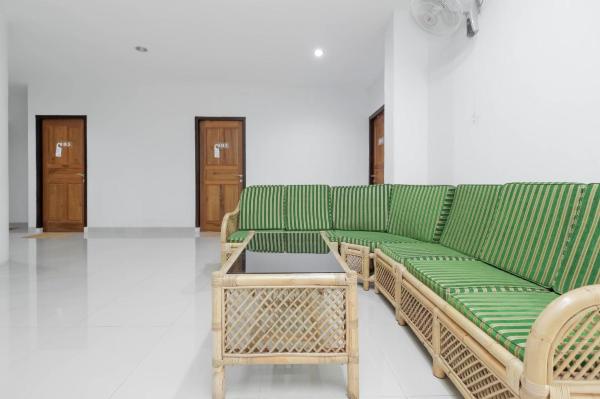 RedDoorz Near Siloam Hospital Palembang #5