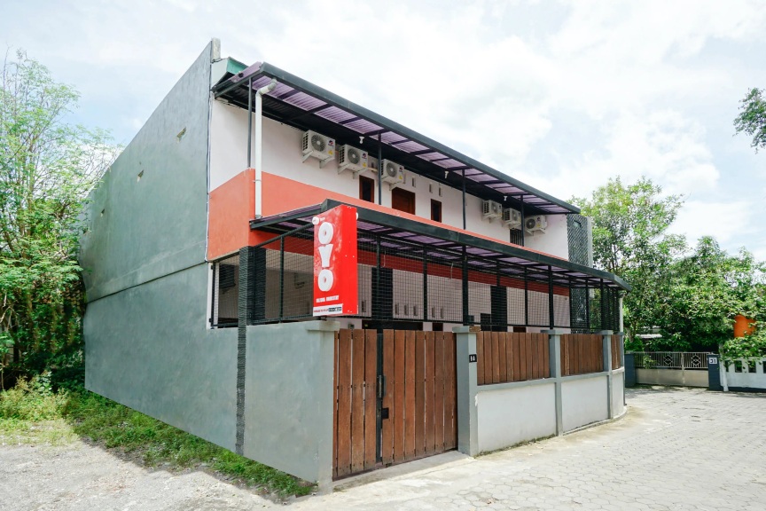 RedDoorz Syariah at Falisha Umy