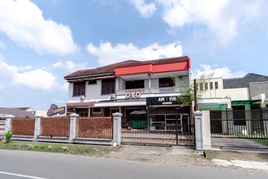 Super OYO Capital O 614 Graha 8 Syariah