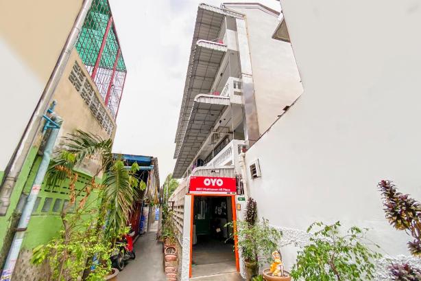 OYO 525 MRT Phetkasem 48/1 Place #5