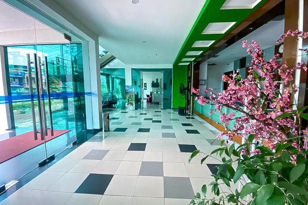 Urbanview Hotel Cosmo Jambi #5