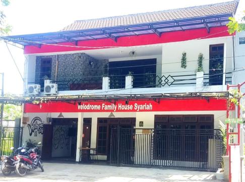 OYO 1380 Velodrome Family House Syariah #5