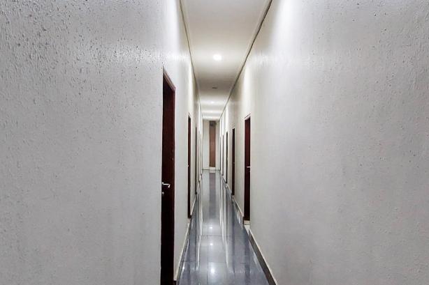 Ni Hotel Syariah Bandara Soekarno Hatta Mitra RedDoorz #5