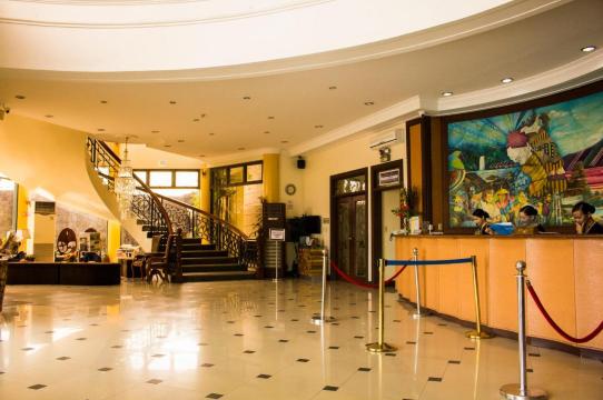 Crown Royale Hotel #5