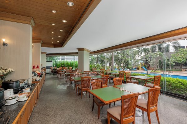 Grand Diamond Suites Hotel #5