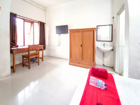 Super OYO 3702 Homestay Bougenville Syariah #5
