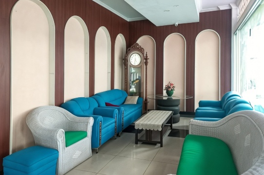 RedDoorz Hotel Baaraka Near Living World #5