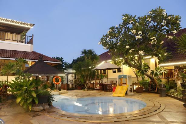 Resor Tuban Tropis
