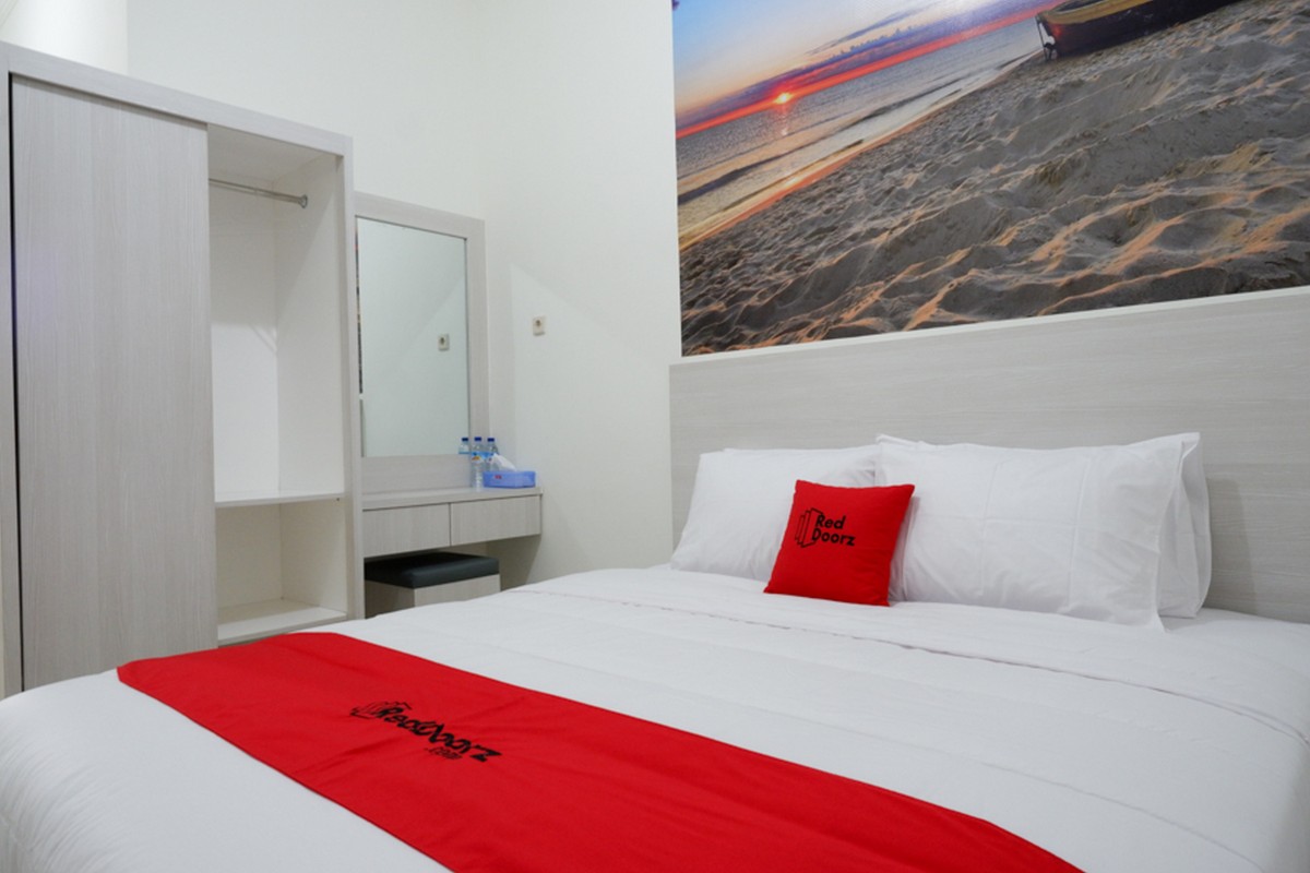 RedDoorz near Mataram University