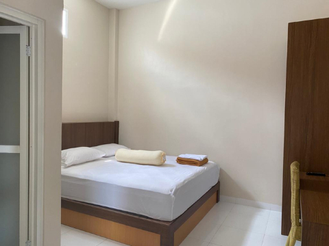 Nietsa Guest House Palu RedPartner #5