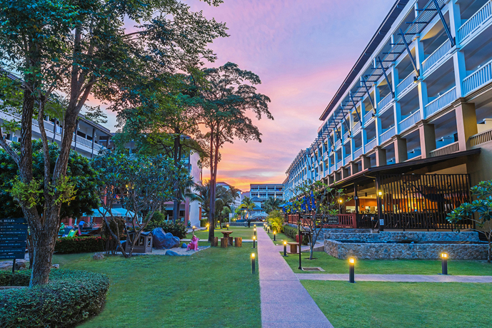 Kata Sea Breeze Resort #5