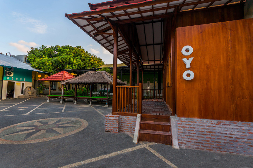 OYO 1427 Azzahra Guest House Syariah #5