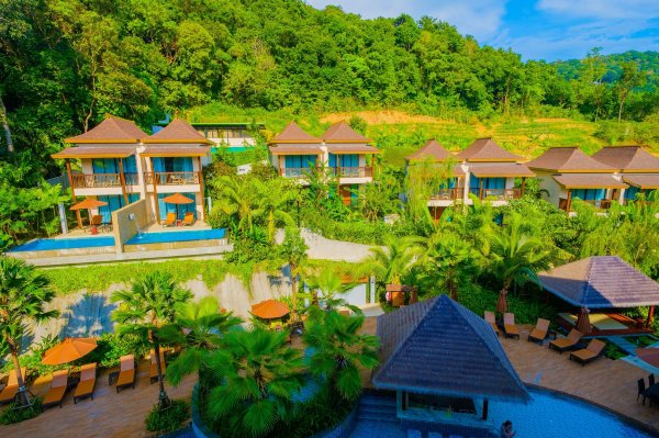 HULA HULA RESORT l truly tropical and fun wellness #5