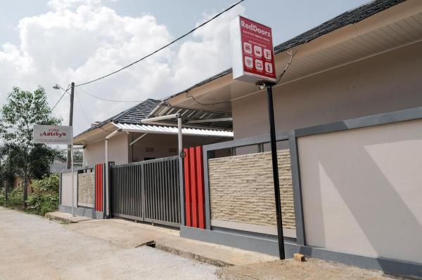RedDoorz Syariah Near Hajimena Lampung #5