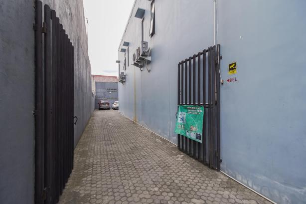 Urbanview Hotel Arafuru Residence Duren Sawit #5