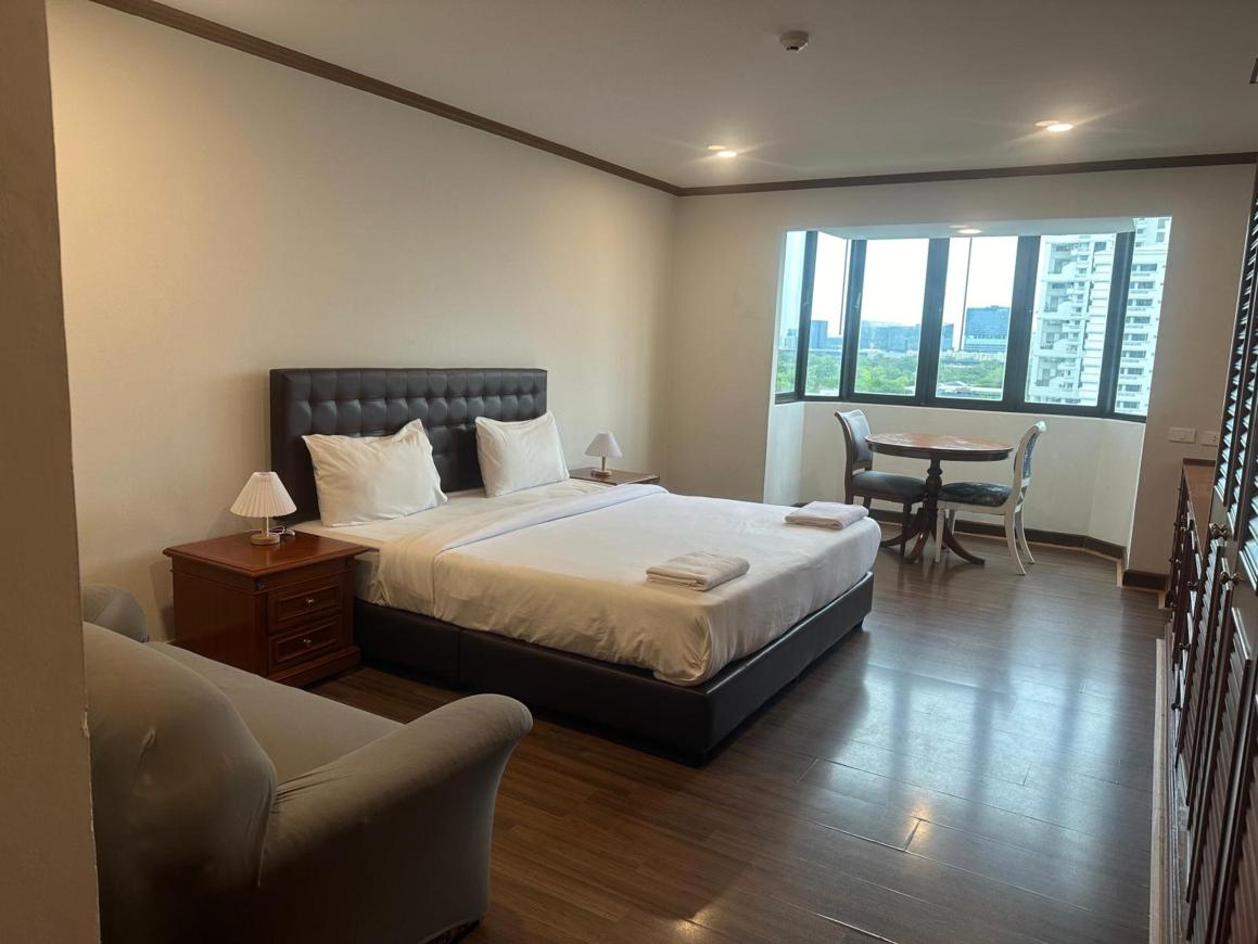 Omni Tower Sukhumvit Nana #5