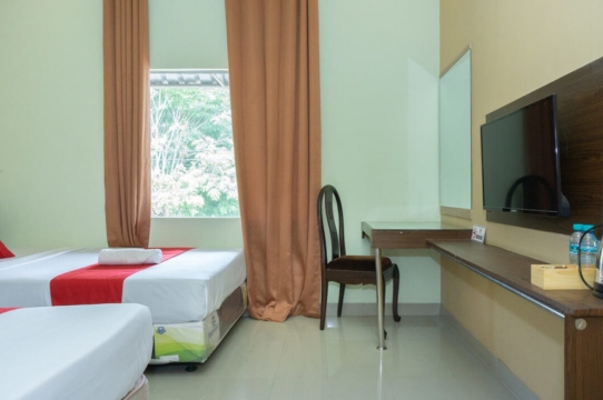 RedDoorz Near Alun Alun Madiun