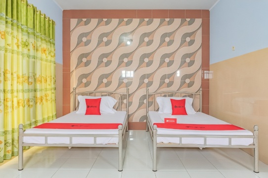 RedDoorz Syariah @ Tambak Mekar Street Subang #5