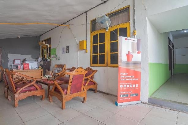 RedDoorz Syariah at Jalan Cilik Riwut Kapuas #5