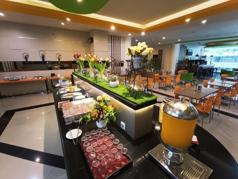 Halogen Hotel Airport Surabaya #5