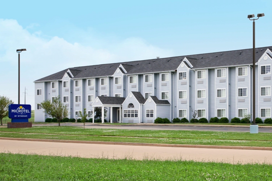 Microtel by Wyndham Tarlac