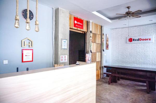 RedDoorz Hostel near Ngurah Rai Airport Kuta #5