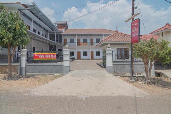 RedDoorz Plus Near Rsud Majalengka #5