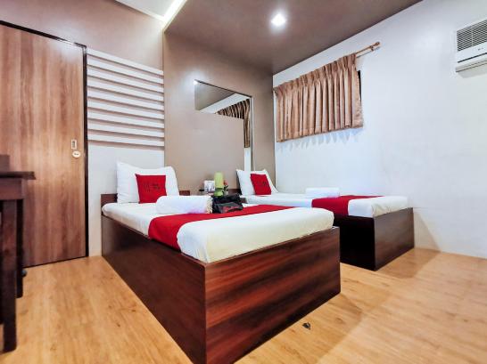 RedDoorz Plus near Robinsons Place Gensan