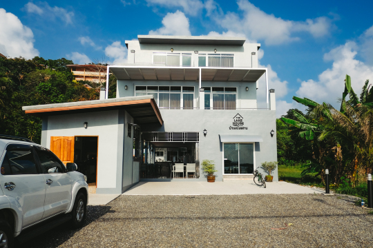 The Lake House Ko Yo