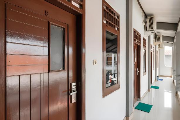 RedDoorz Syariah near Mall Of Serang #5