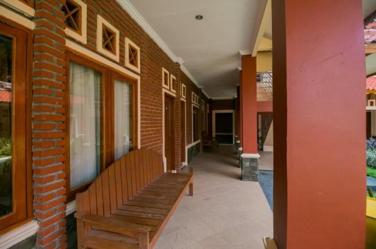 Hotel O Edotel Smkn 1 Pacet Syariah #5
