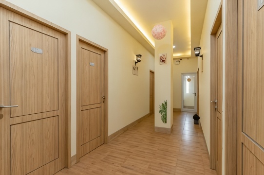 RedDoorz Plus Near RS Royal Taruma Grogol #5
