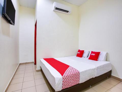 OYO 89656 Melati Hotel Nilai