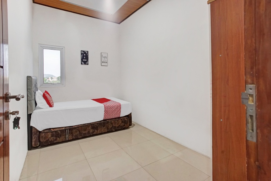 OYO 90399 Box House #5