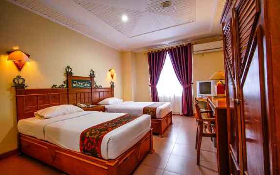 Kharisma Hotel