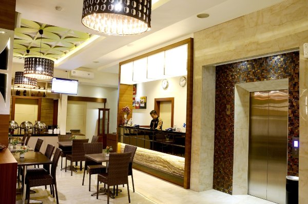 Biz Boulevard Hotel #5