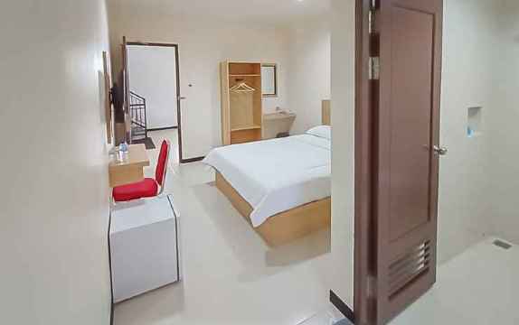 RedDoorz Syariah Plus Near Tanjungpura University 2 Pontianak