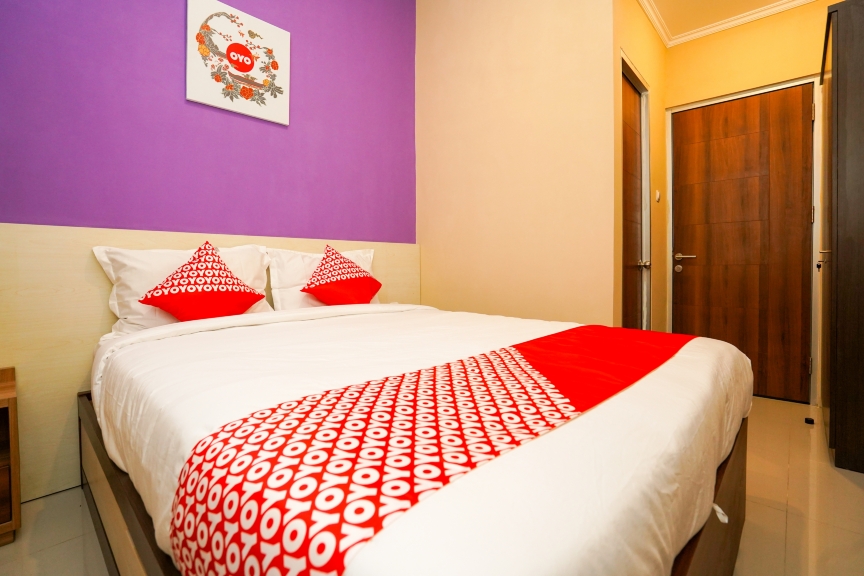 Hotel O Surabaya near Surabaya Town Square formerly Kupang Gunung Residence