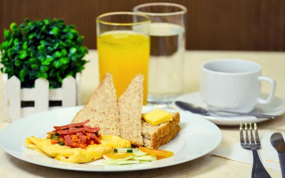 Fersal Hotel Neptune Makati #5