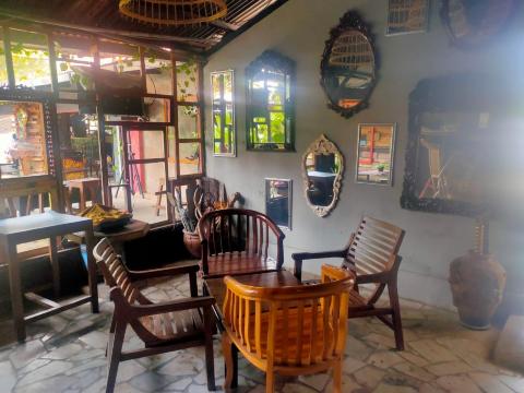 RedDoorz Plus Near Alun Alun Sumenep #5